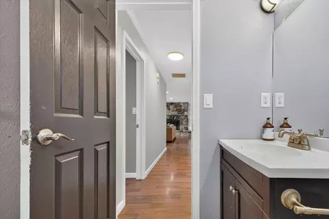 Entry Way - 664 Middlefield Rd, Salinas, CA 93906 photo 1 of 1
