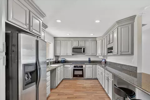 Kitchen - 664 Middlefield Rd, Salinas, CA 93906 photo 1 of 4