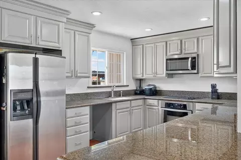 Kitchen - 664 Middlefield Rd, Salinas, CA 93906 photo 2 of 4