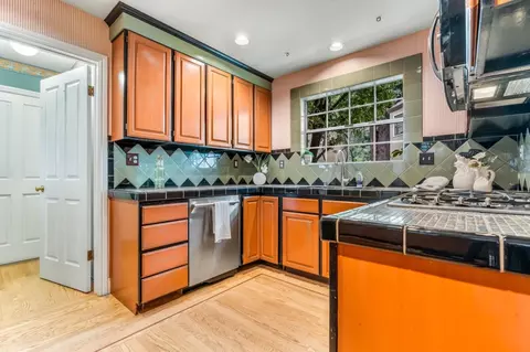 Kitchen - 212 Angelita Ave, Pacifica, CA 94044 photo 1 of 4