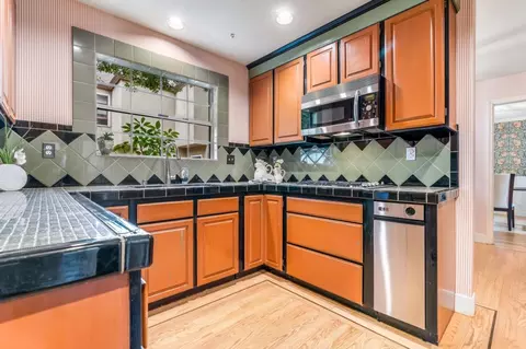 Kitchen - 212 Angelita Ave, Pacifica, CA 94044 photo 3 of 4