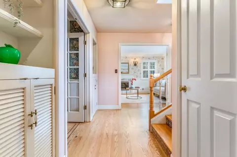 Entry Way - 212 Angelita Ave, Pacifica, CA 94044 photo 10 of 13