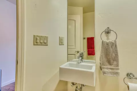 Bath - 0 Torres, Carmel, CA 93921 photo 3 of 6