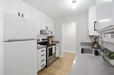 Kitchen - 577 E Taylor Ave C, Sunnyvale, CA 94085 photo 1 of 4