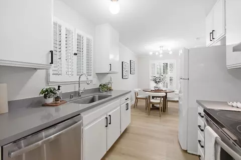 Kitchen - 577 E Taylor Ave C, Sunnyvale, CA 94085 photo 3 of 4