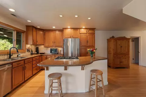 Kitchen - 4760 Soquel Creek Rd, Soquel, CA 95073 photo 3 of 4