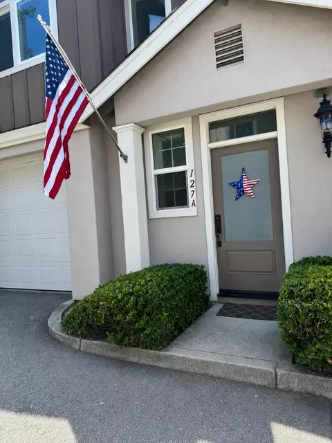 127 Kennan St A, Santa Cruz, CA 95060