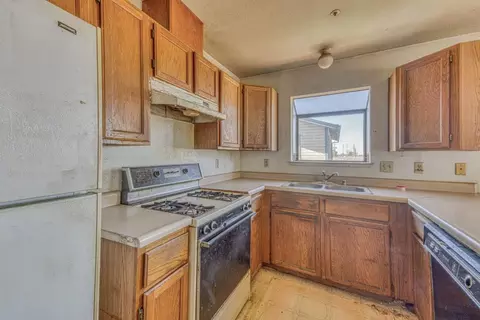 Kitchen - Front St, Watsonville, CA 95076 photo 1 of 2