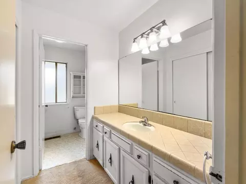 Bath - 4355 Canada Ct, Carmel, CA 93923 photo 4 of 6