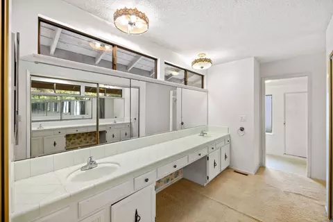 Bath - 4355 Canada Ct, Carmel, CA 93923 photo 3 of 6