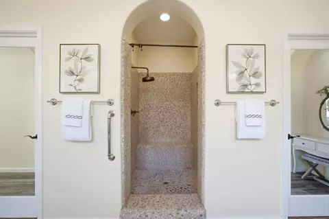 Bath - 7111 Eagle Ridge Dr, Gilroy, CA 95020 photo 2 of 4