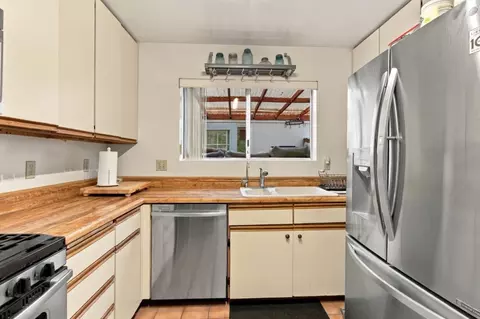 Kitchen - 7635 Fallen Leaf Ln, Salinas, CA 93907 photo 1 of 2