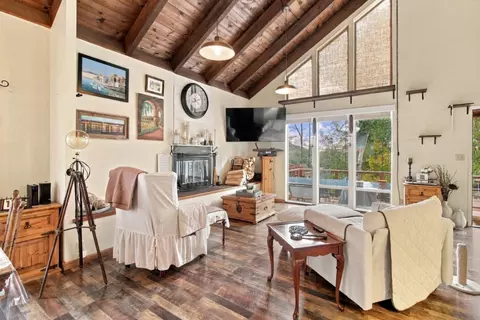 Living - 7635 Fallen Leaf Ln, Salinas, CA 93907 photo 1 of 2