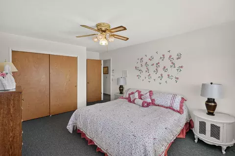 Bedroom - 2537 Shoreline Rd, Bradley, CA 93426 photo 7 of 12