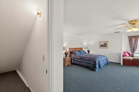 Bedroom - 2537 Shoreline Rd, Bradley, CA 93426 photo 4 of 12