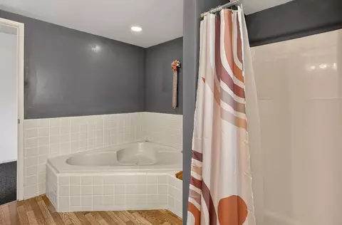 Bath - 2537 Shoreline Rd, Bradley, CA 93426 photo 3 of 7