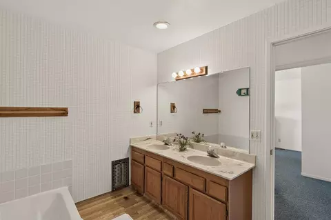 Bath - 2537 Shoreline Rd, Bradley, CA 93426 photo 6 of 7