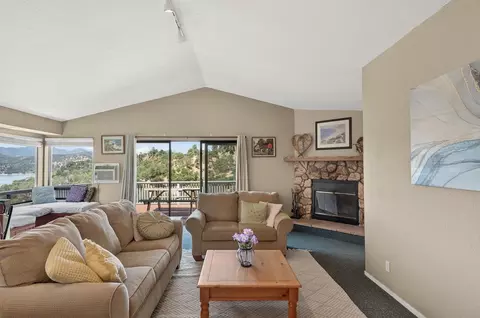 Living - 2537 Shoreline Rd, Bradley, CA 93426 photo 2 of 3