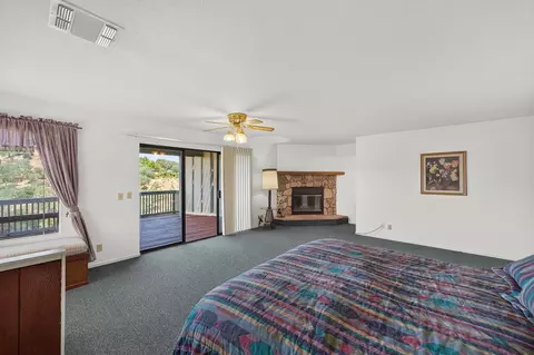 Bedroom - 2537 Shoreline Rd, Bradley, CA 93426 photo 3 of 12