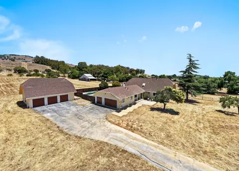 View/Area - 10980 New Ave, Gilroy, CA 95020 photo 2 of 7