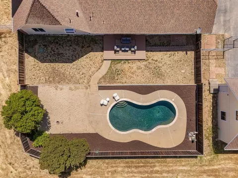 Exterior - 10980 New Ave, Gilroy, CA 95020 photo 2 of 2