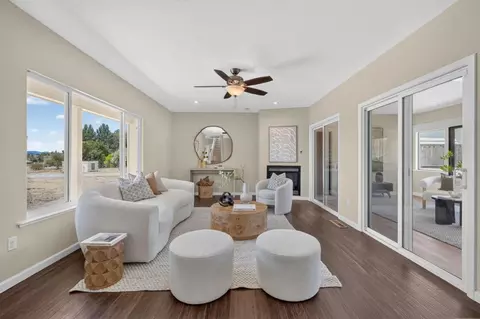 Living - 10980 New Ave, Gilroy, CA 95020 photo 3 of 5