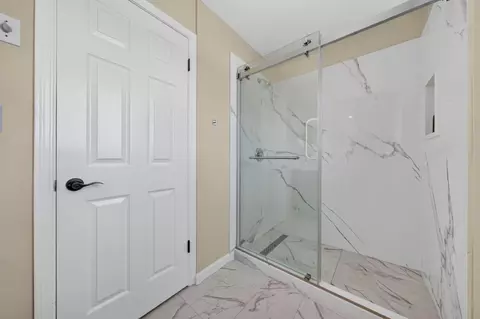 Bath - 10980 New Ave, Gilroy, CA 95020 photo 6 of 6