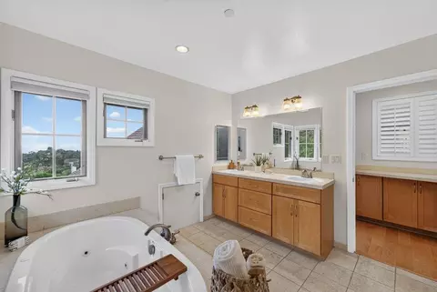 Bath - 310 Hidden Valley Rdg, Soquel, CA 95073 photo 3 of 4