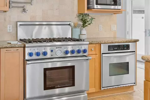 Kitchen - 310 Hidden Valley Rdg, Soquel, CA 95073 photo 3 of 7
