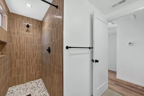 Bath - 5177 Freedom Blvd, Aptos, CA 95003 photo 2 of 4