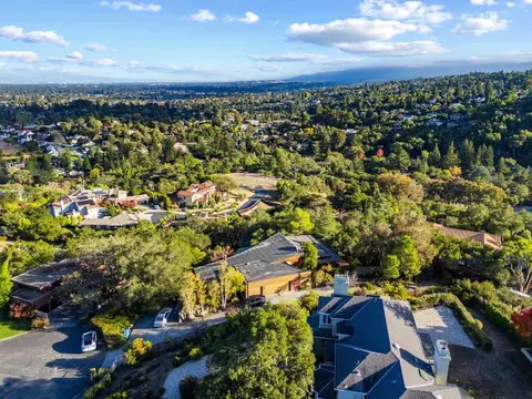 95 Belle Roche Ave, Redwood City, CA 94062