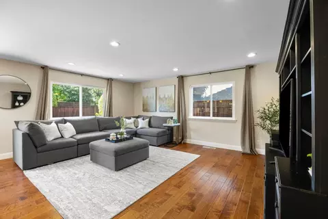 Living - 1439 Eagles Nest Ln, Gilroy, CA 95020 photo 6 of 7