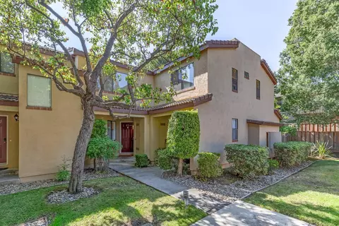 227 Ada Ave M, Mountain View, CA 94043