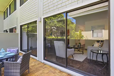 2315 Sharon Rd, Menlo Park, CA 94025
