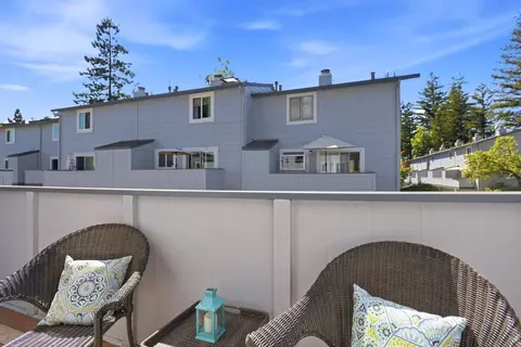 Exterior - 824 Bay St, Mountain View, CA 94041 photo 2 of 4