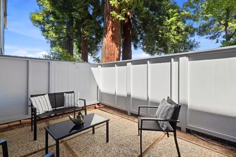 Exterior - 824 Bay St, Mountain View, CA 94041 photo 4 of 4