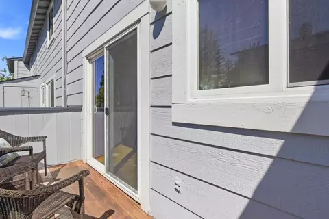 Exterior - 824 Bay St, Mountain View, CA 94041 photo 3 of 4
