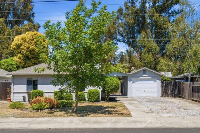 3181 Maddux Dr, Palo Alto, CA 94303