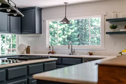 Kitchen - 900 Larsen Rd, Aptos, CA 95003 photo 5 of 9