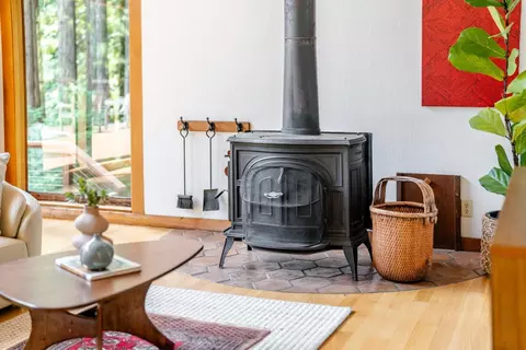 Living - 900 Larsen Rd, Aptos, CA 95003 photo 6 of 8