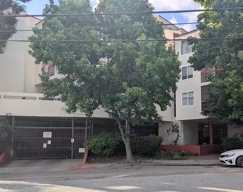 288 Whitmore St 316, Oakland, CA 94611