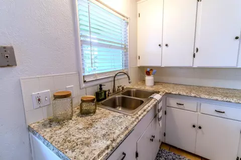 Kitchen - 111 Mayfair Dr, Salinas, CA 93905 photo 3 of 7