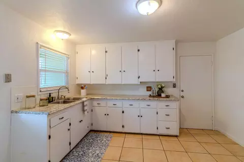 Kitchen - 111 Mayfair Dr, Salinas, CA 93905 photo 2 of 7
