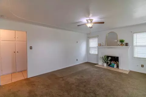 Living - 111 Mayfair Dr, Salinas, CA 93905 photo 2 of 4