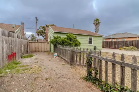 Exterior - 111 Mayfair Dr, Salinas, CA 93905 photo 12 of 15