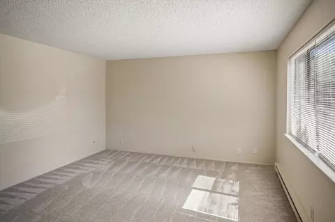 Living - 1271 Juniper Dr 7, Gilroy, CA 95020 photo 2 of 2