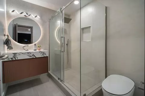 Bath - 806 Emily Dr, Mountain View, CA 94043 photo 1 of 4