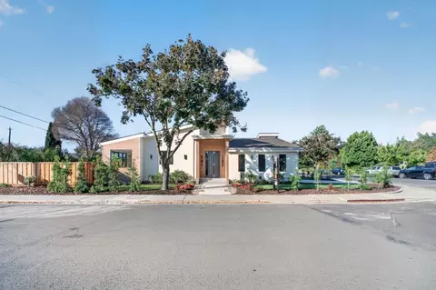 Exterior - 806 Emily Dr, Mountain View, CA 94043 photo 7 of 12