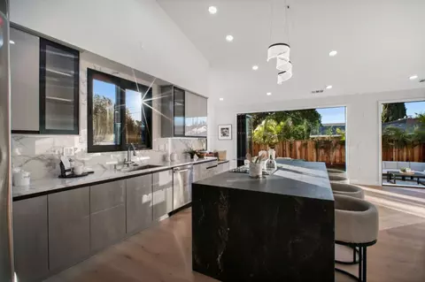 Kitchen - 806 Emily Dr, Mountain View, CA 94043 photo 2 of 8