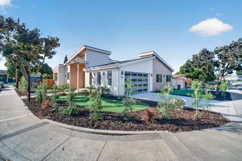 Exterior - 806 Emily Dr, Mountain View, CA 94043 photo 9 of 12
